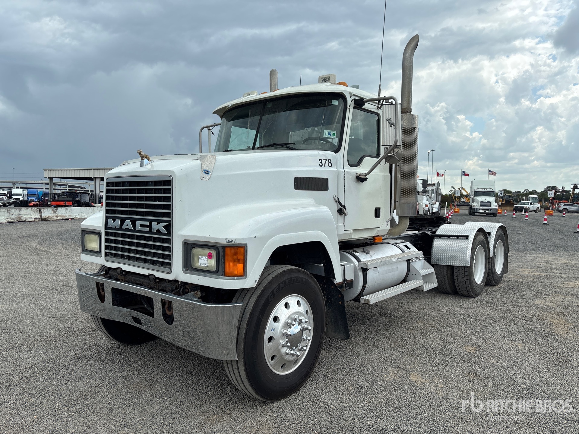 2005 Mack CHN613 6x4 T/A Day Cab Truck Tractor
