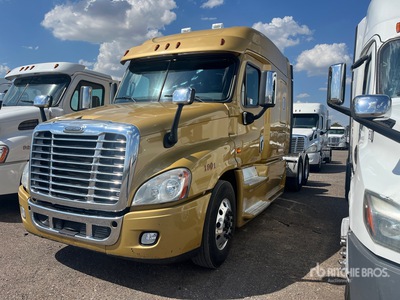 2019 Freightliner Cascadia 125 Camión portavehiculos