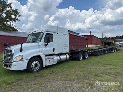 2013 Freightliner Cascadia 125 6x4 Sleeper Car Carrier Truck