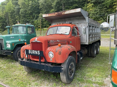 1965 Mack B53