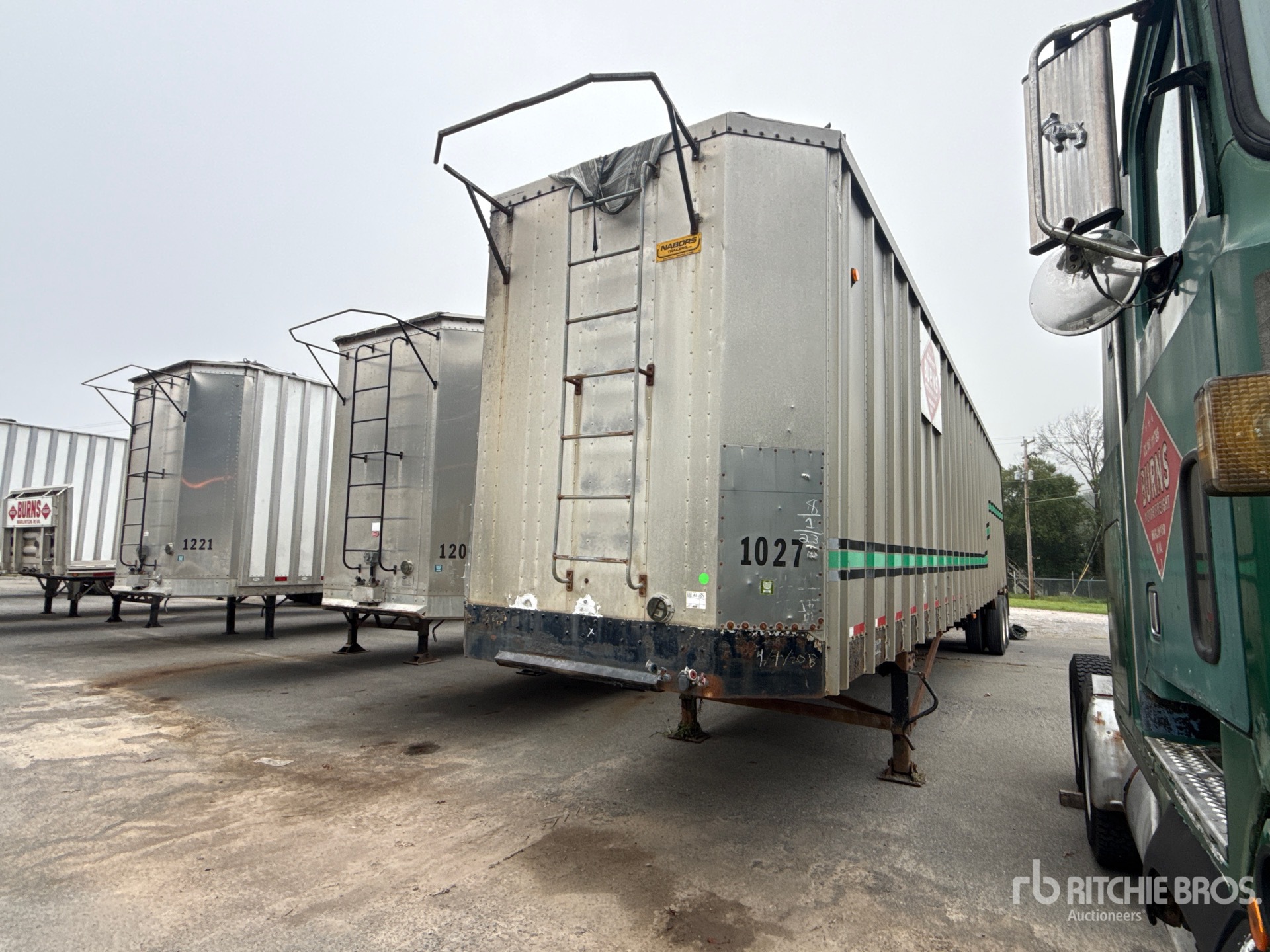 1990 Nabors 45 ft x 96 in T/A Chip Trailer