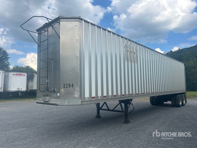 2016 Pitts CV45 45 ft T/A Chip Trailer