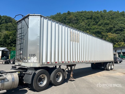 2016 Pitts CV45 45 ft T/A Chip Trailer