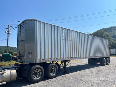 2016 Pitts CV45 45 ft T/A Chip Trailer