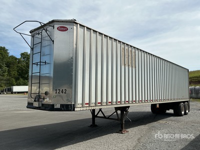 2019 Pitts CV45 45 ft T/A Chip Trailer