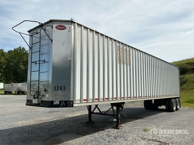 2019 Pitts CV45 45 ft T/A Chip Trailer