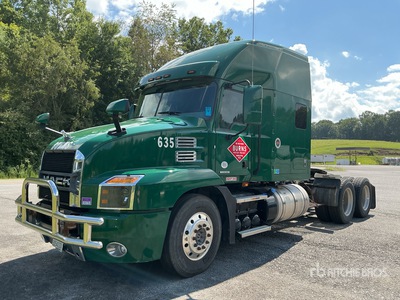 2020 Mack Anthem AN64T Tracteur routier couchette