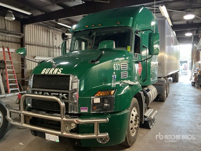 2020 Mack Anthem AN64T Cabeza Tractora Cabina Dormitorio