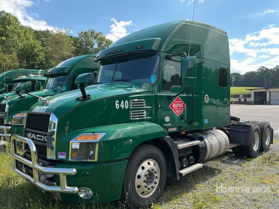 2020 Mack Anthem AN64T Tracteur routier couchette