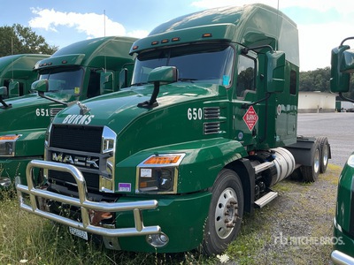2020 Mack Anthem AN64T Tracteur routier couchette