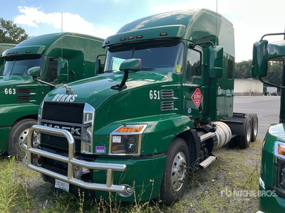 2020 Mack Anthem AN64T Tracteur routier couchette