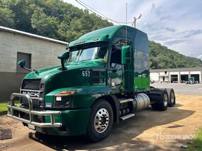 2021 Mack Anthem AN64T Ciągnik siodłowy T/A z kabiną sypialną