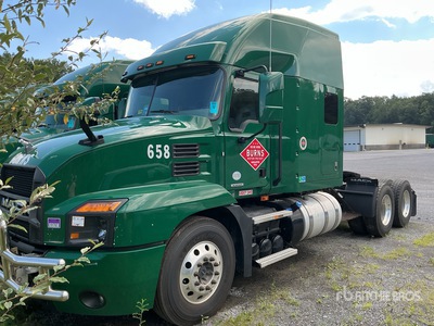 2021 Mack Anthem AN64T Tracteur routier couchette