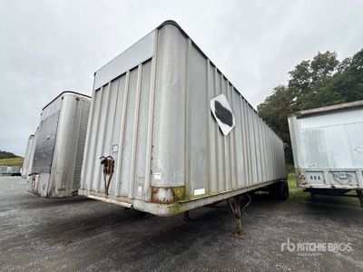 1973 Fruehauf 40 ft x 96 in T/A 40 ft Van Trailer