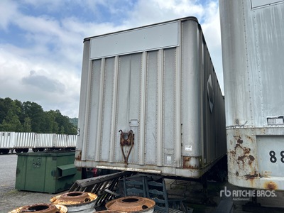 1973 Fruehauf 40 ft Semi-remorque fourgon
