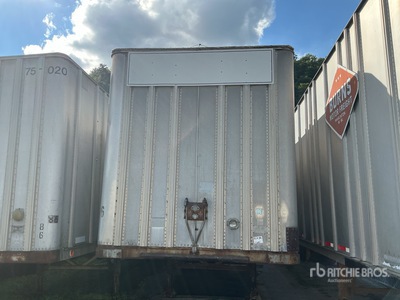 1973 Fruehauf 40 ft Semi-remorque fourgon