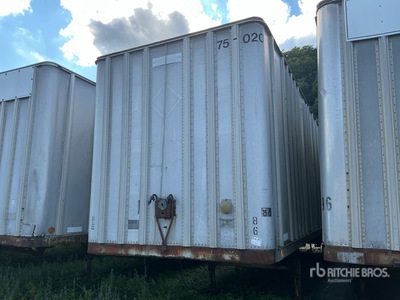 1975 Fruehauf 40 ft Semi-remorque fourgon