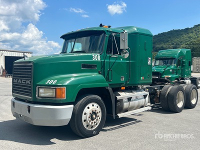 1995 Mack CH613 Mixer Truck