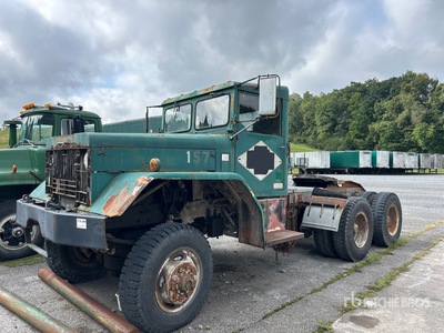 1962 International GI 6x6 تراكتور شاحنة نهارية (ثنائية المحور)