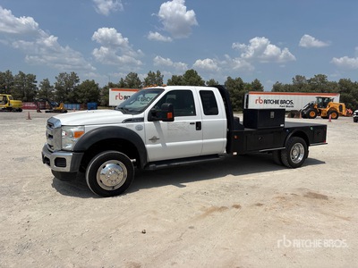 2015 Ford F-550 XLT 4x4 Extended Cab Autocarro cassone fisso