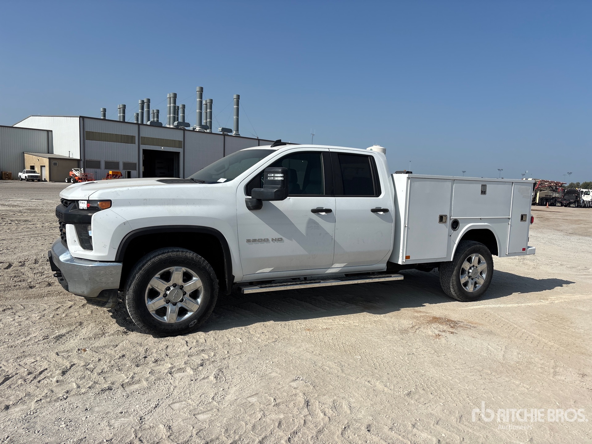 2022 Chevrolet Silverado 2500HD 4x4 Crew Cab Utility Truck