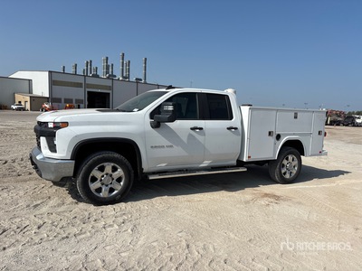 2022 Chevrolet Silverado 2500HD 4x4 Crew Cab Autocarro di servizio