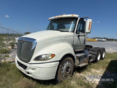 2014 International ProStar 6x4 Tractocamion (INOPERABLE) / Tracteur routier (Inoperable)