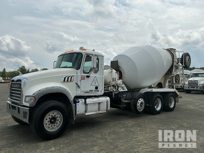 2014 Mack GU713 10x4 Camion malaxeur