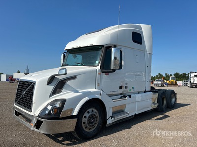 2013 Volvo VNL 6x4 T/A Sleeper Truck Tractor