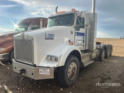2015 Kenworth T800 6x4 T/A Dagcabine Trekker
