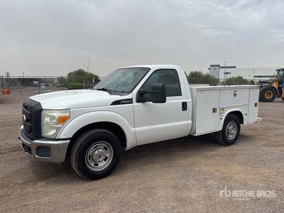 2011 Ford F-250 XL 4x2 Utiliteits vrachtwagen