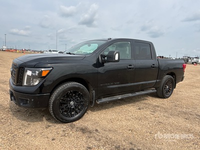 2018 Nissan Titan 4x4 Crew Cab Pickup