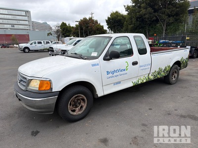 2004 Ford F-150 4x2 Extended Cab Pickup