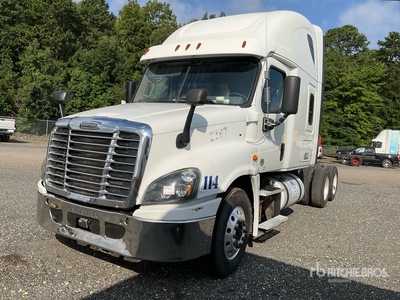 2017 Freightliner Cascadia 125 6x4 T/A Sleeper Truck Tractor