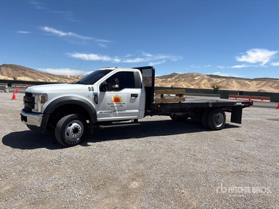 2019 Ford F-550 XL 4x2 Flatbed Truck