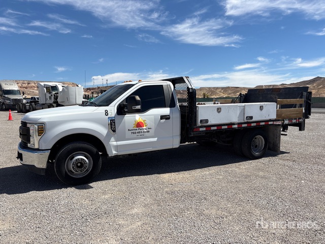2019 Ford F-350 XL 4x2 Flatbed Truck