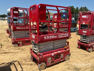 2018 MEC 1330SE Electric Scissor Lift