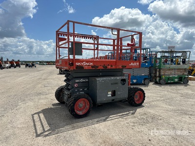 2018 Skyjack 6832RT 4x4 Diesel Podnośnik nożycowy