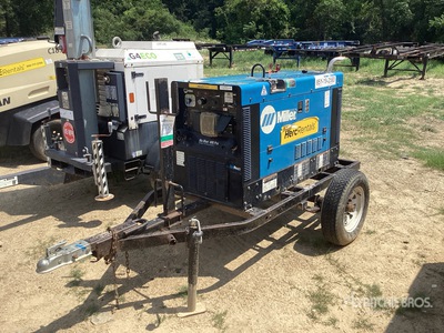 2019 Miller Big Blue 400 400 A Mobile Multi-Process Spawarka napędzana silnikiem
