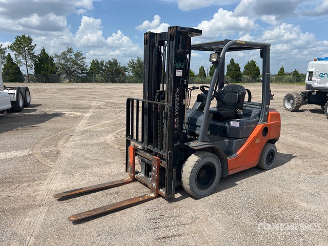 2019 Toyota 8FGU25 4500 lb Forklift
