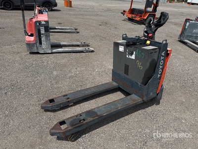 2022 Toyota 8HBW23 4500 lb رافعة الباليت