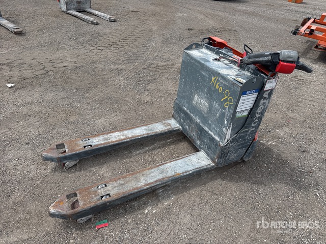 2022 Toyota 8HBW23 4600 lb Pallet Jack