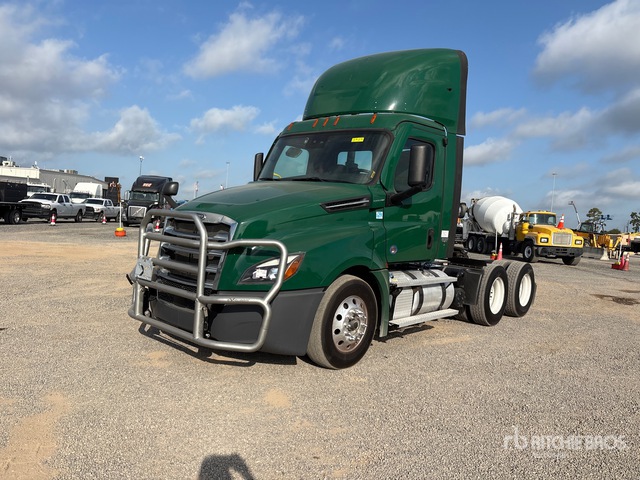 2024 Freightliner Cascadia 126 6x4 T/A Day Cab Truck Tractor