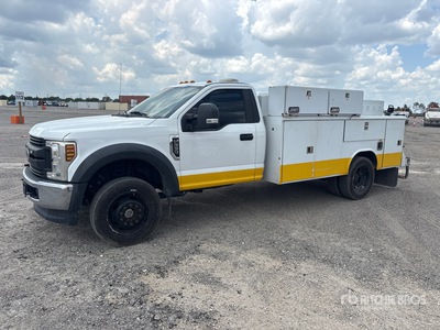 2019 Ford F-550 XL 4x4 Camion utilitaire