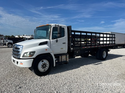 2018 Hino 268 4x2 Camion à Plateau
