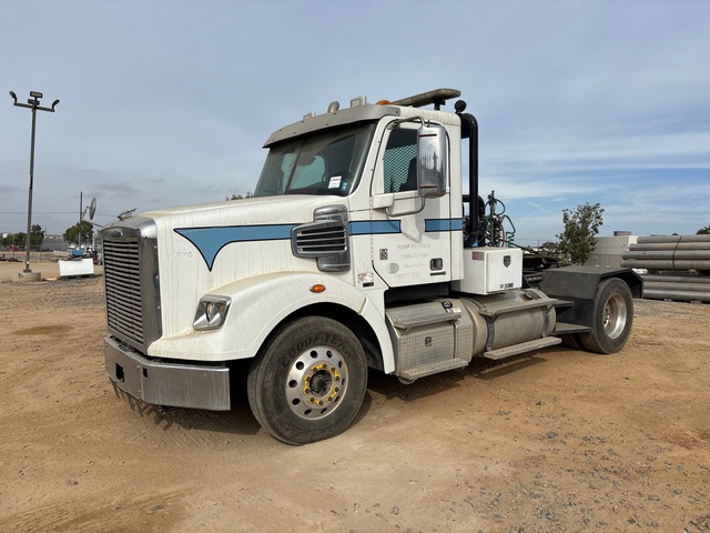 2012 Freightliner Coronado 122SD 4x2 Winch Truck