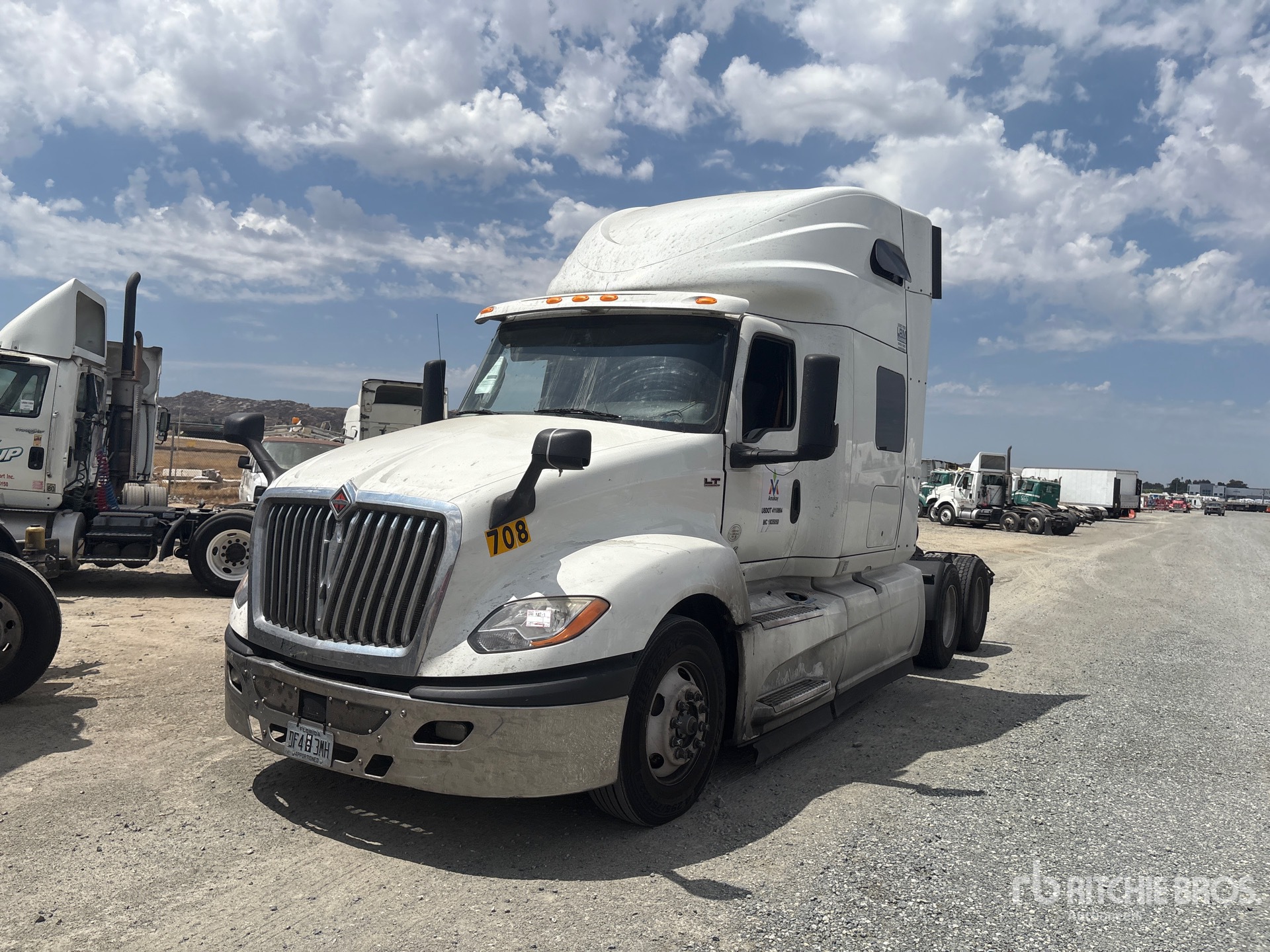 2019 International LT625 6x4 T/A Sleeper Truck Tractor