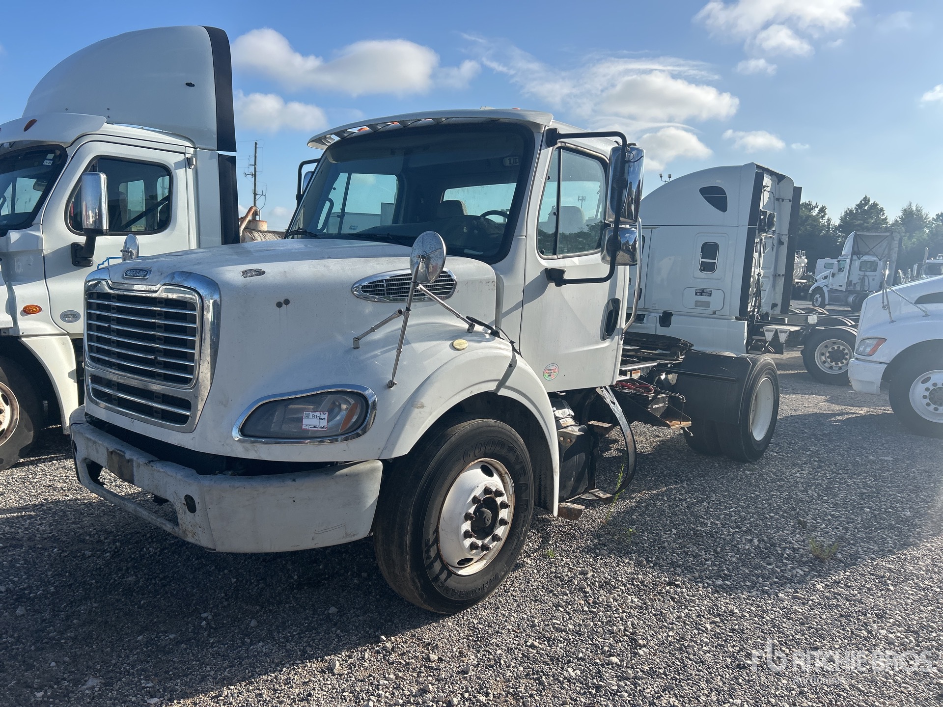 2013 Freightliner M2 112 4x2 S/A Day Cab Truck Tractor (Inoperable)