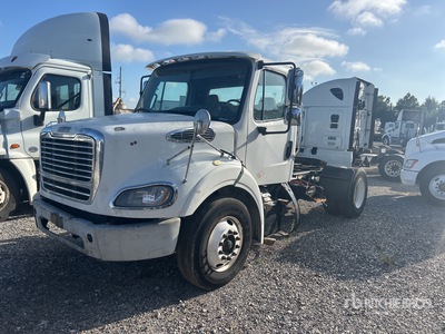 2013 Freightliner M2 112 4x2 S/A Dagcabine Trekker (Inoperable)