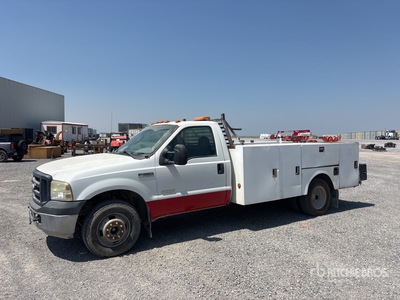 2007 Ford F-350 4x2 Ciężarówka użytkowa